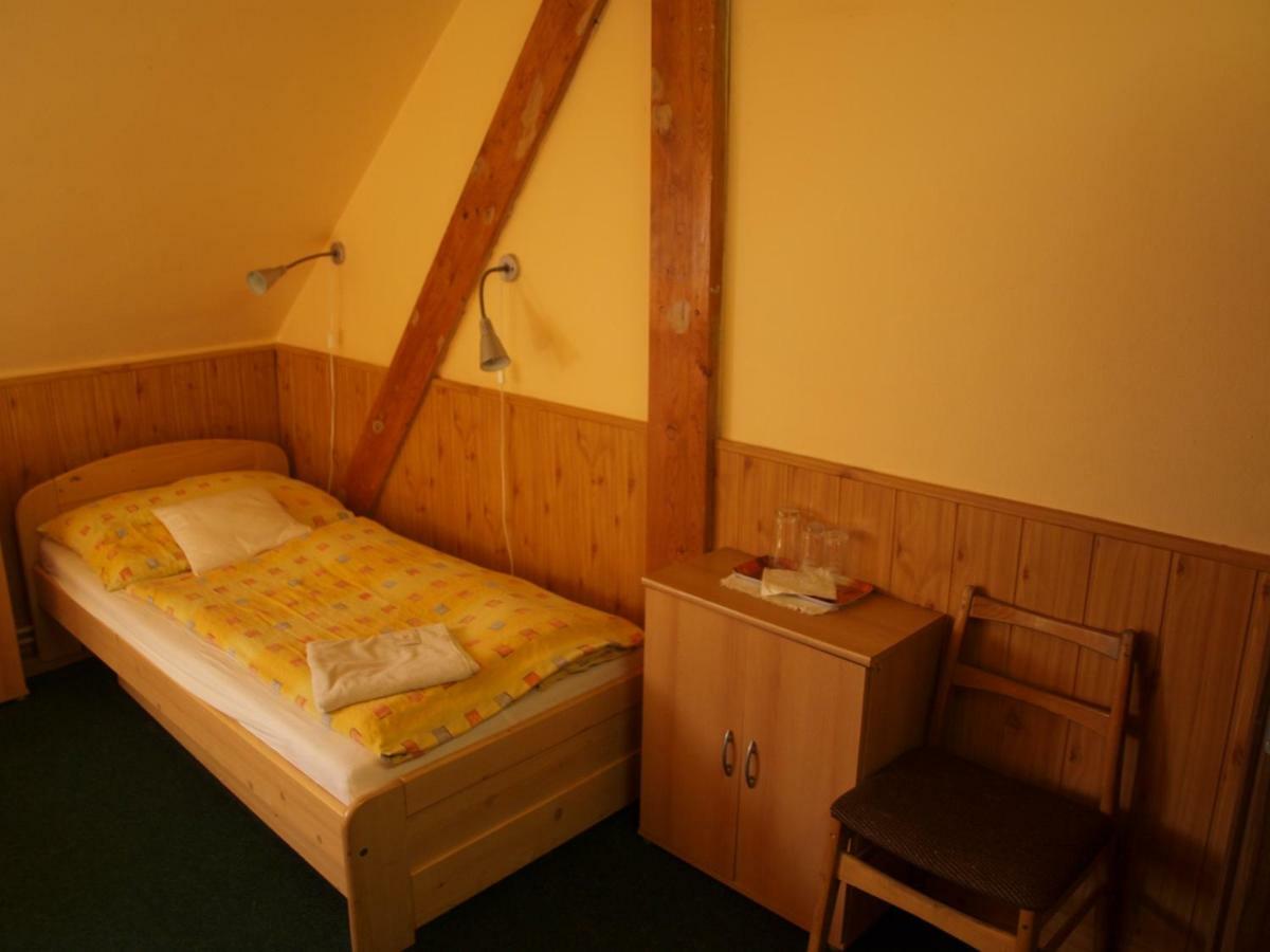Hotel Kormoran Zlenice Habitación foto