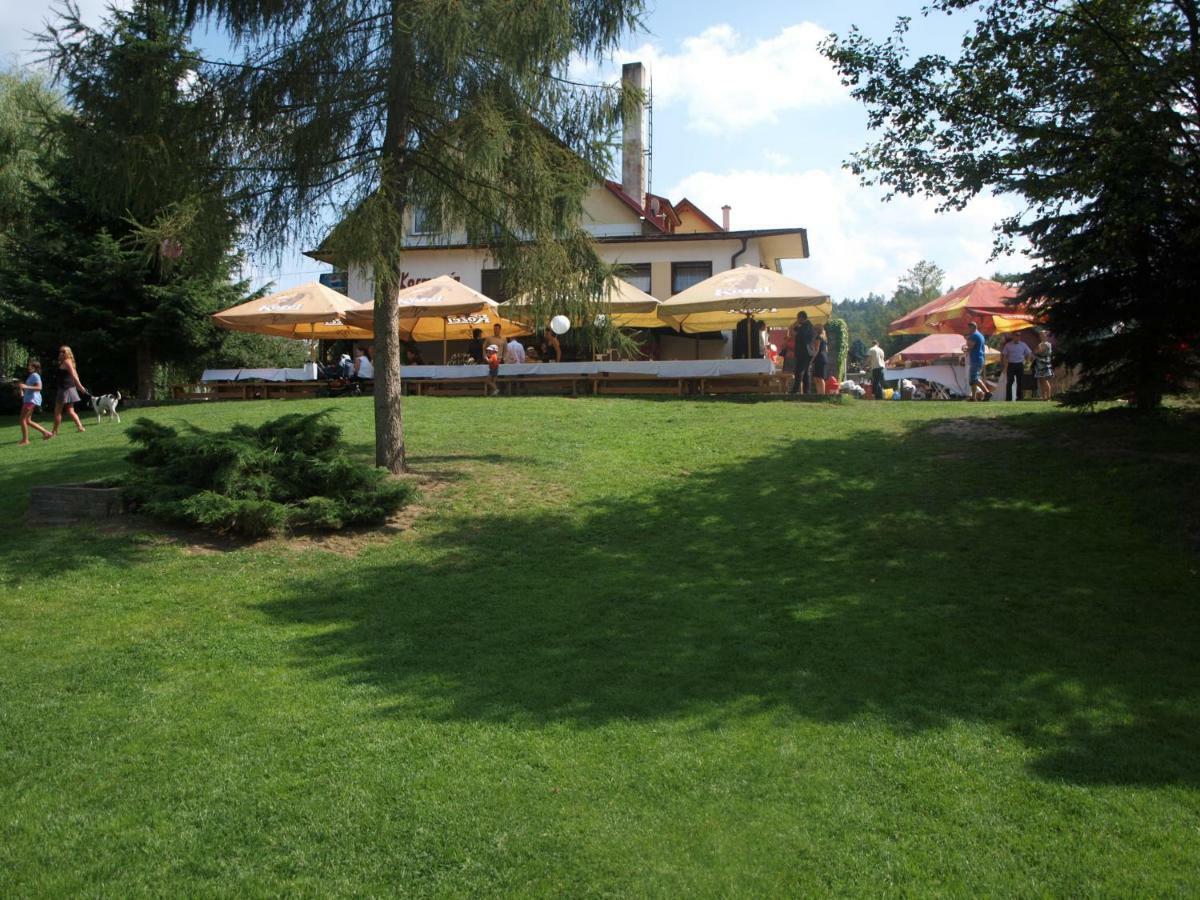 Hotel Kormoran Zlenice Exterior foto